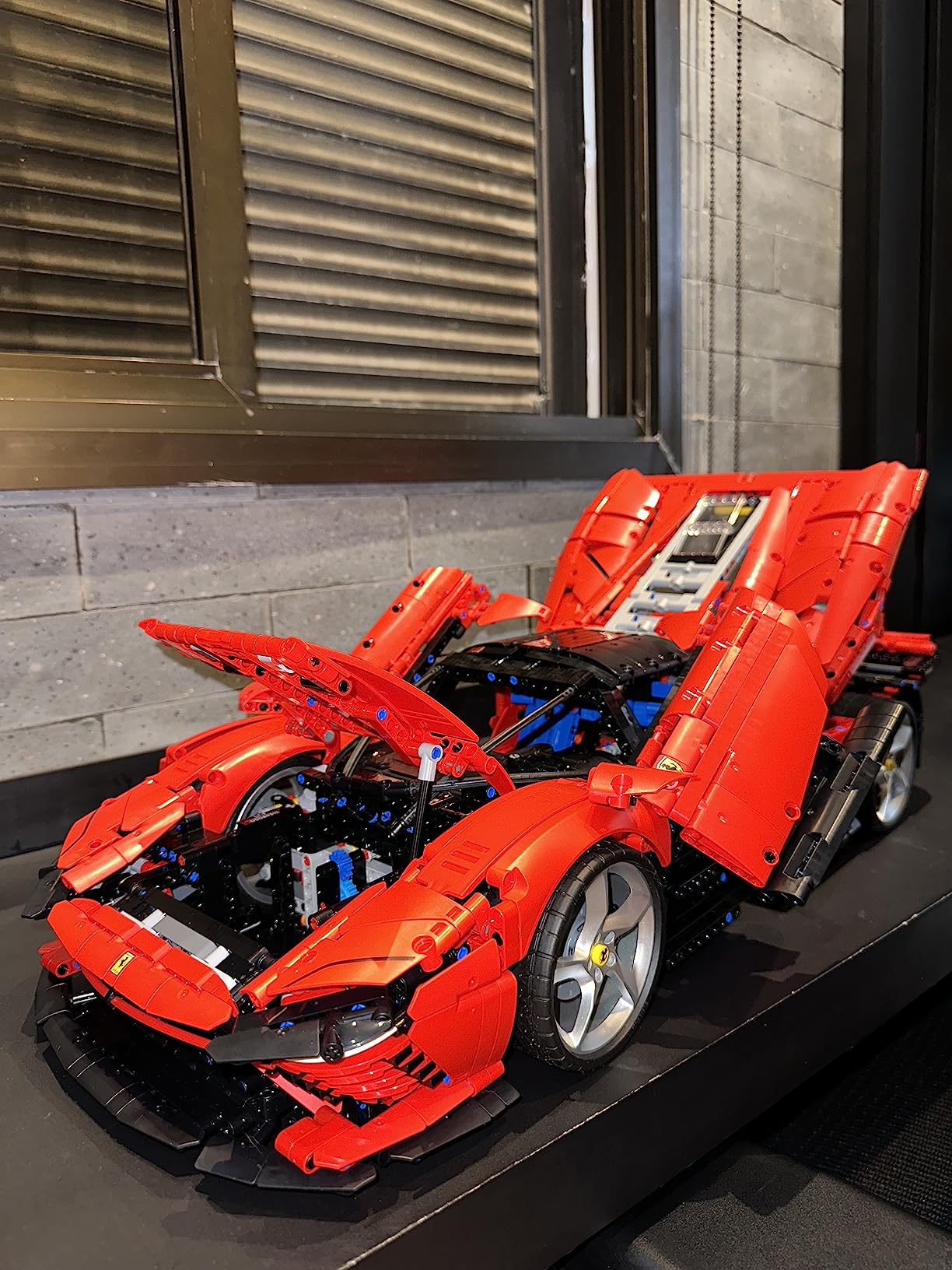LEGO Technic Ferrari Daytona