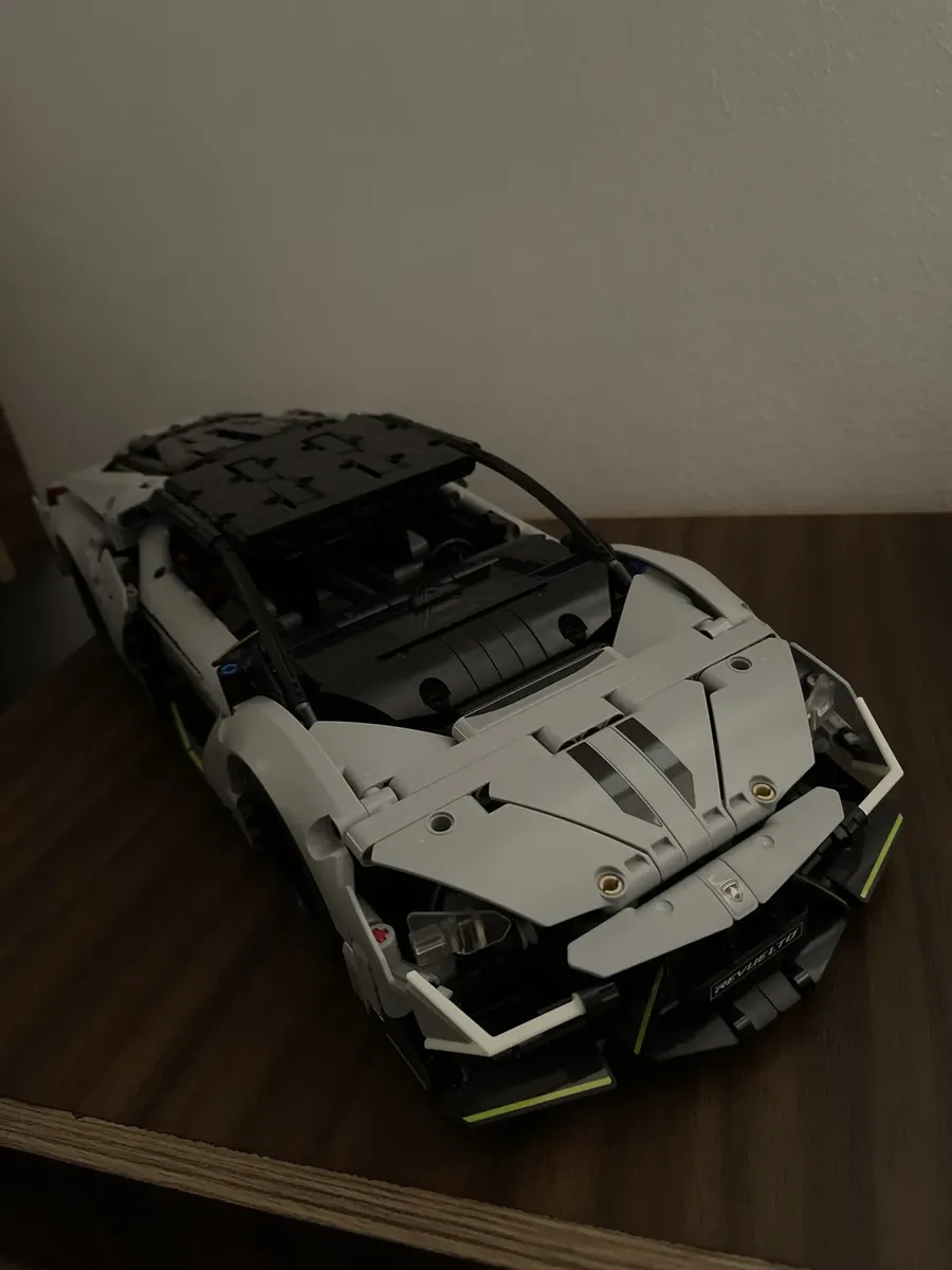 LEGO Technic Lamborghini Revuelto
